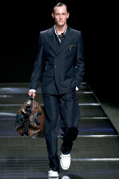 Look 1